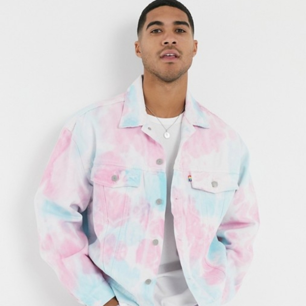 UNISEX LEVI'S PRIDE OVERSIZED TRUCKER  JACKET